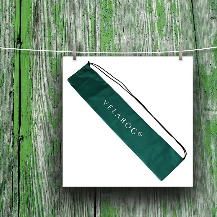 Velabog green bag made of 100% polyester, length 107 cm, width 22 cm.